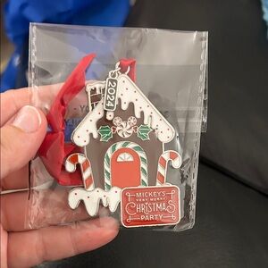 Disney Mickey’s very Merry Christmas party 2024 ornament NWT Walt Disney World